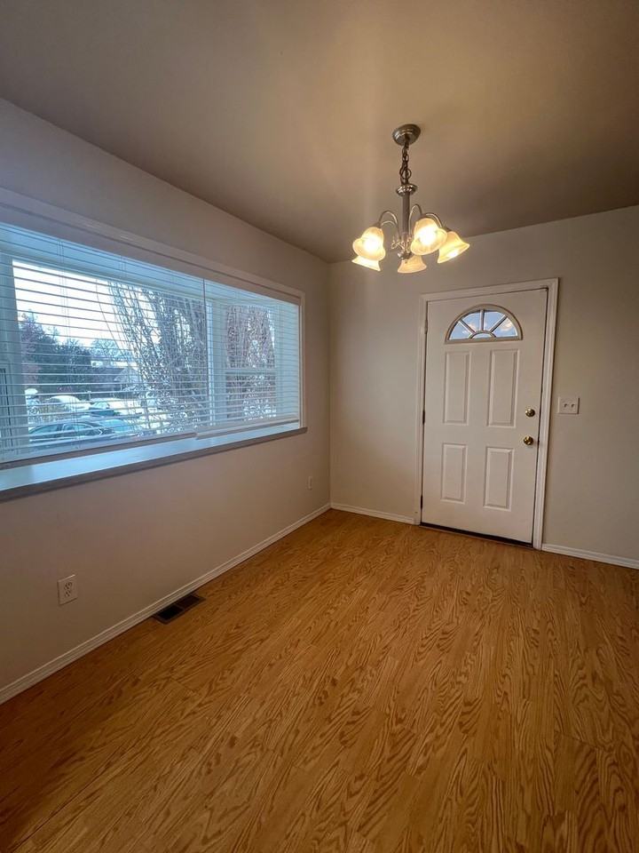 801 S 13th Ave - Photo 6 of 16