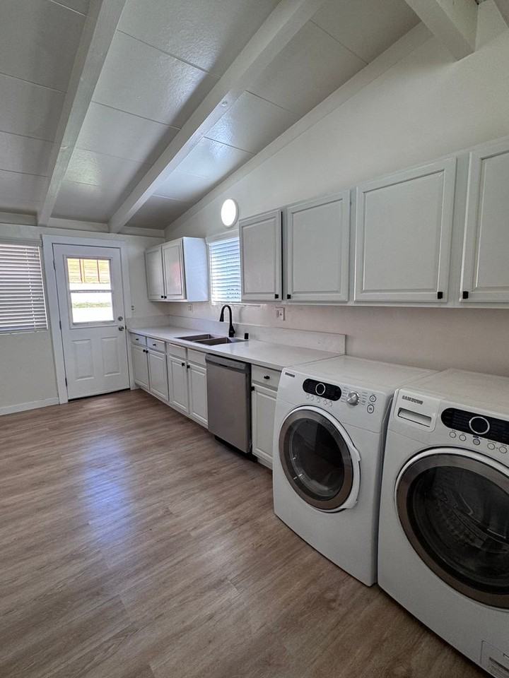 13124 Woodcock Ave - Photo 5 of 28