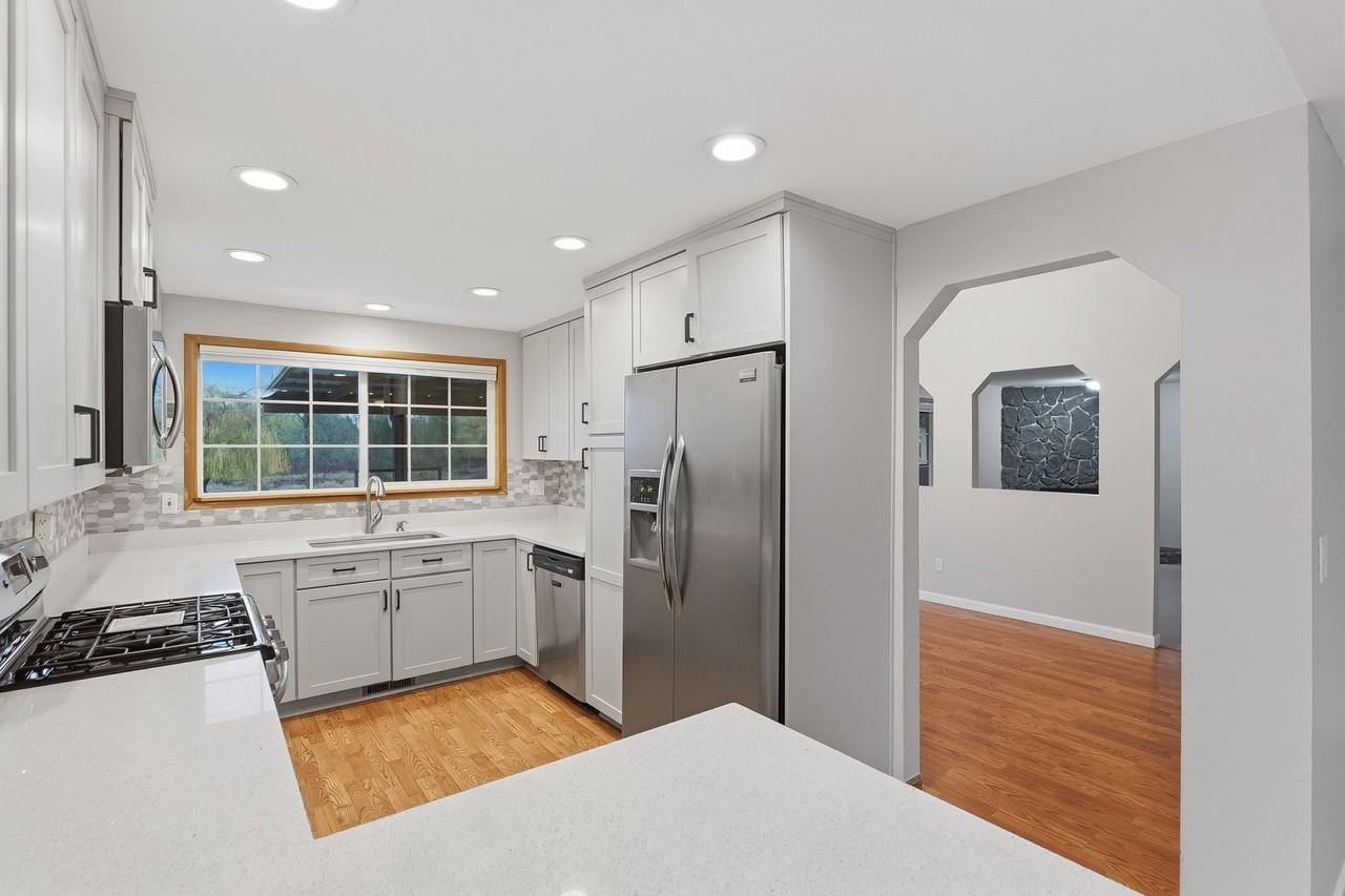 8500 Sw Parkview Loop - Photo 7 of 20