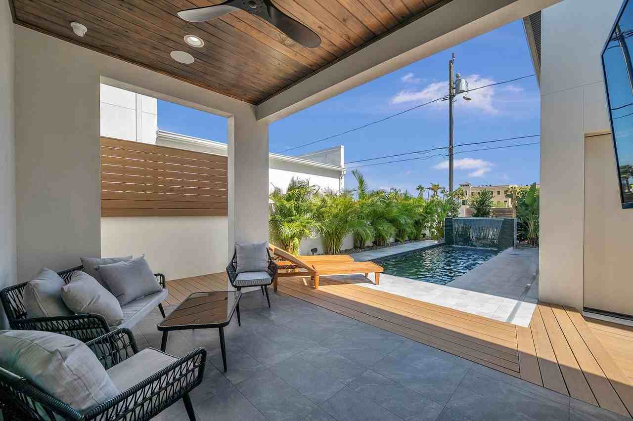 2220 2nd Ave N - Photo 4 of 48