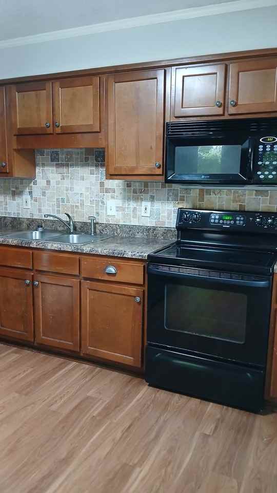 104 Countryview Ln - Photo 3 of 8