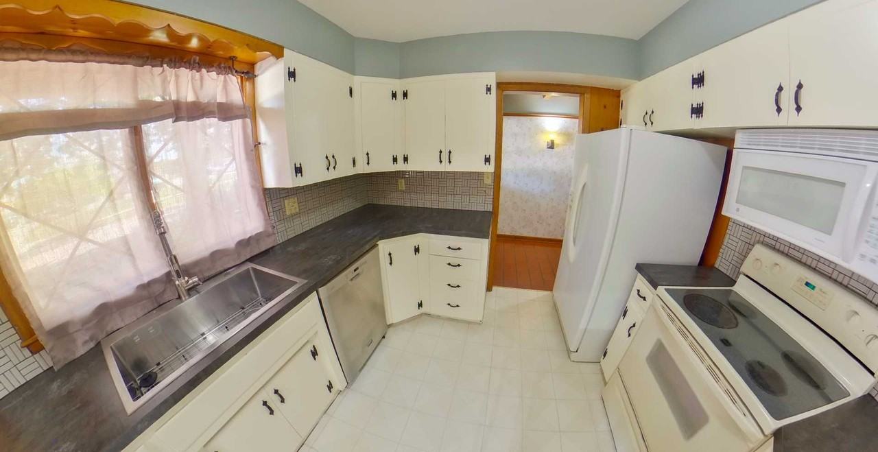 711 Canfield Dr - Photo 3 of 21