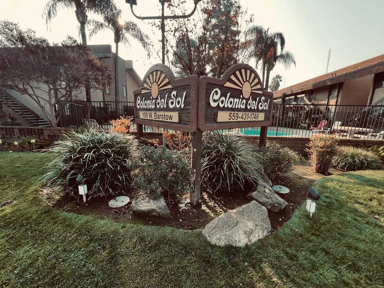 COLONIA DEL SOL APTS - Photo 2 of 4