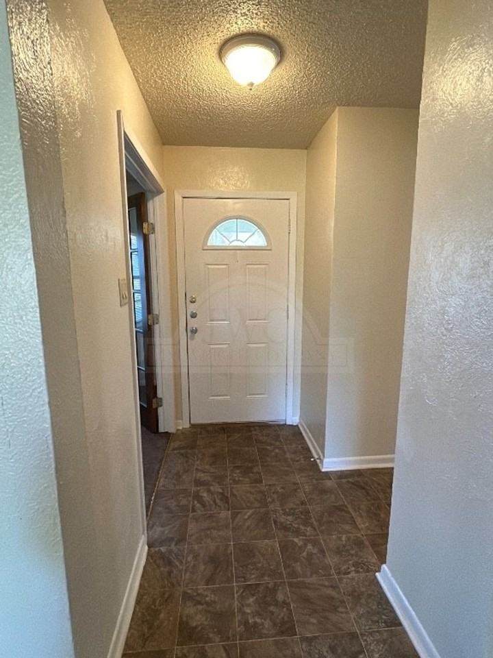 618 N 23rd St - Photo 2 of 30