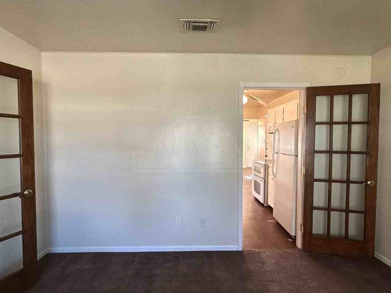 618 N 23rd St - Photo 4 of 30