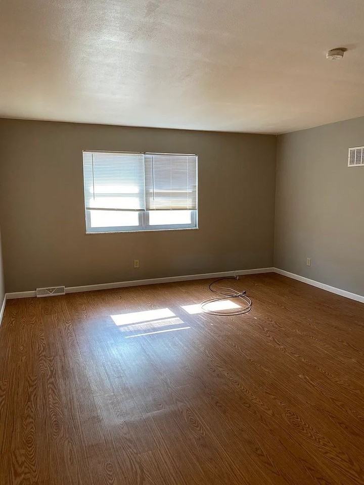 2 Chateau Dr - Photo 5 of 5