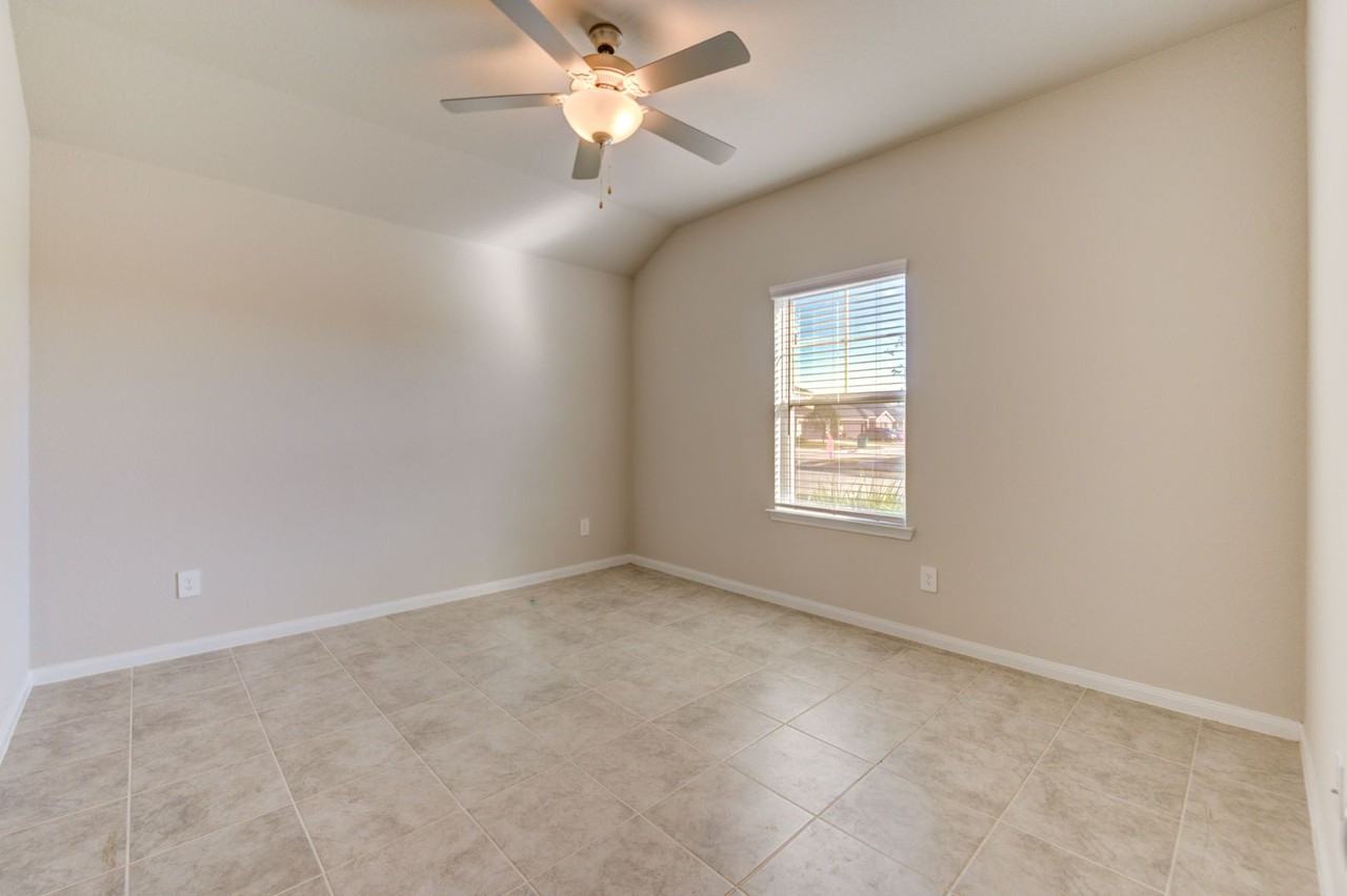 1207 Cascade Hills Dr - Photo 5 of 50