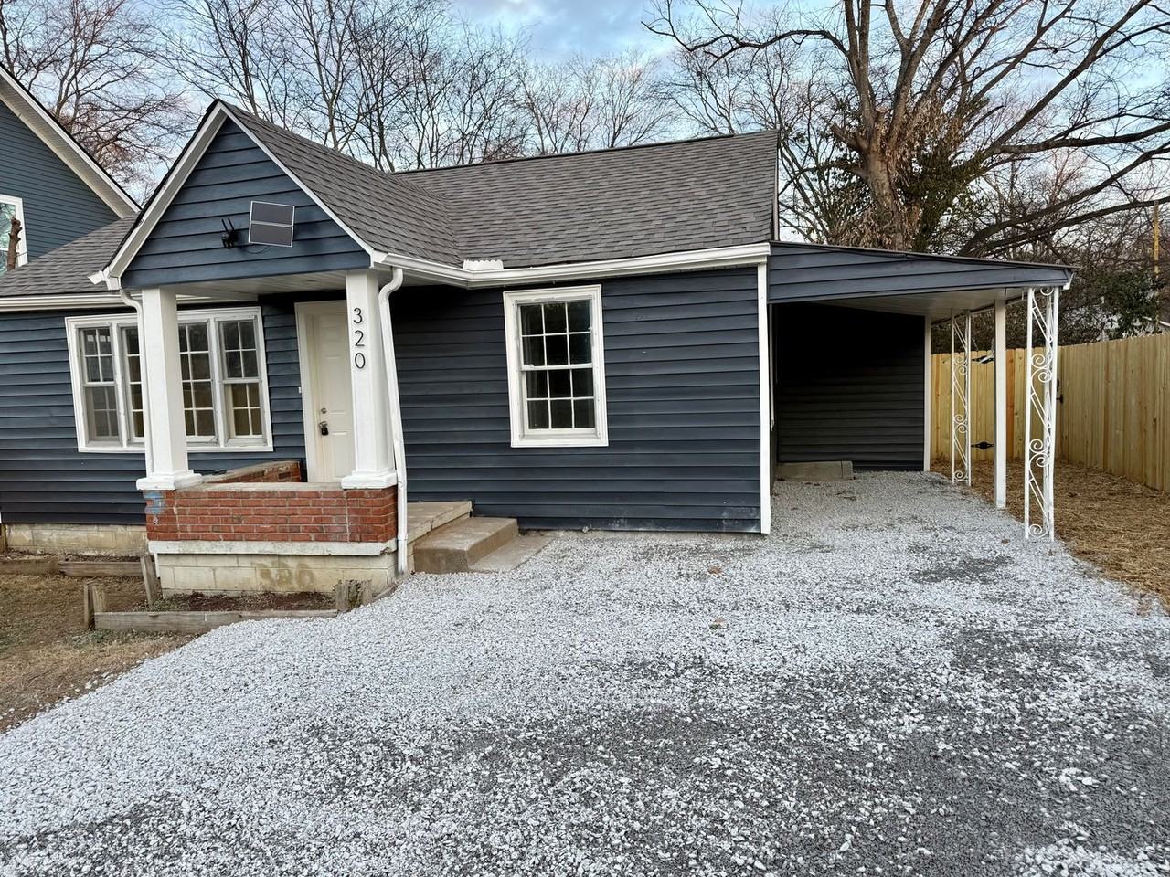 320 Scalf Dr - Photo 2 of 9