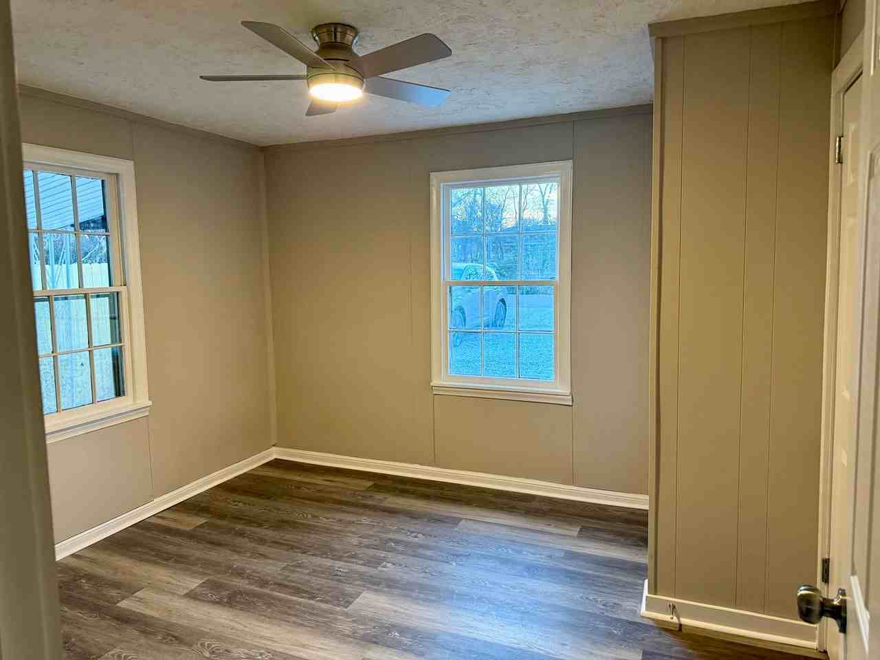 320 Scalf Dr - Photo 4 of 9