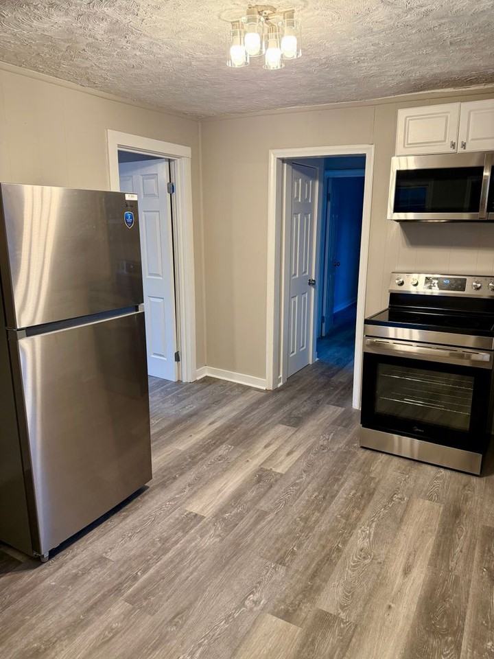 320 Scalf Dr - Photo 6 of 9