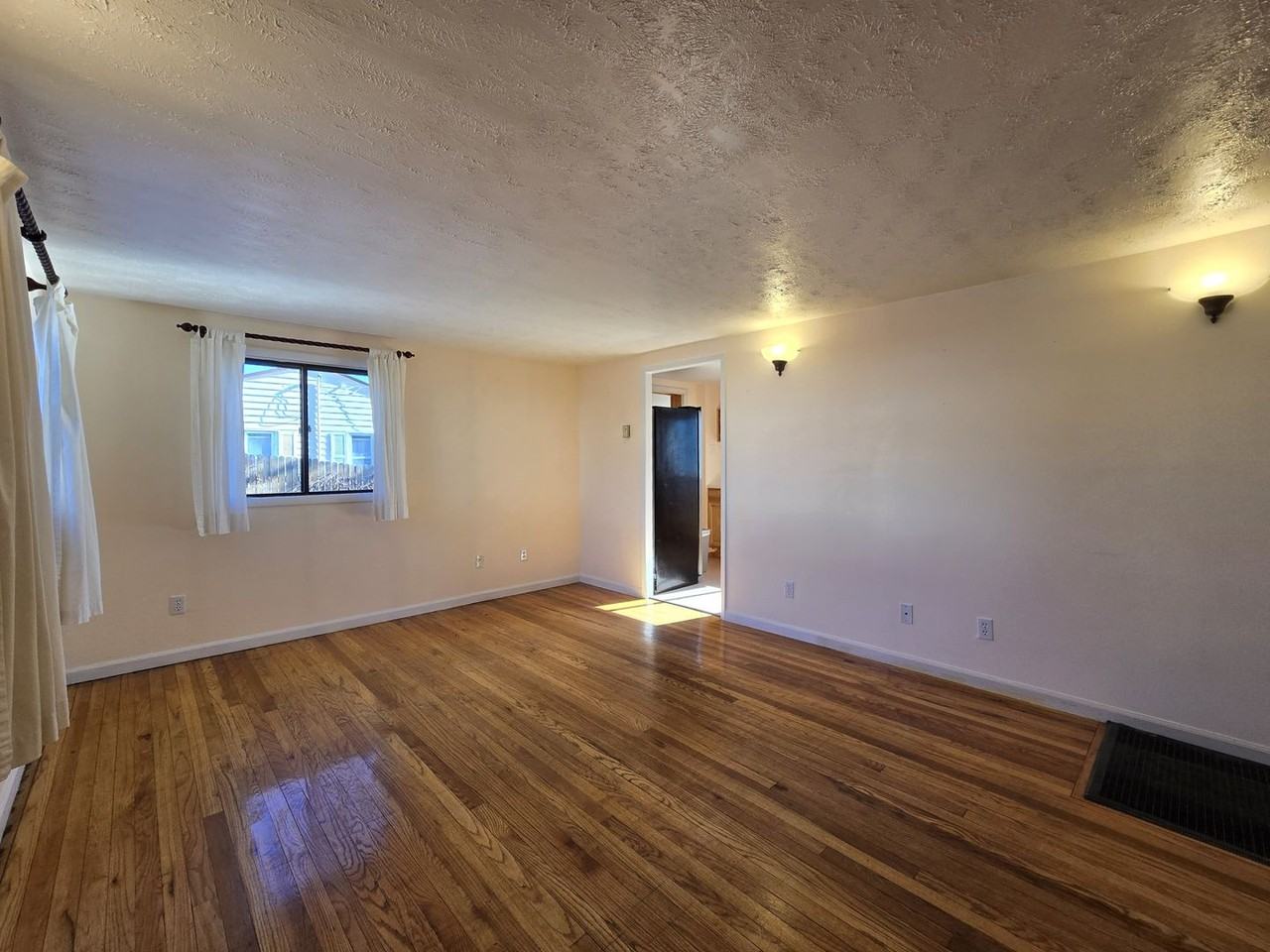 3509 Pueblo Dr - Photo 2 of 24