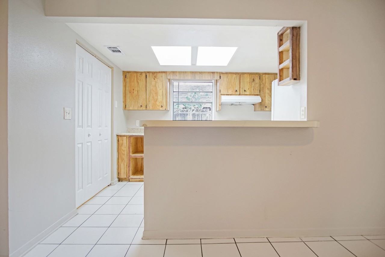 1438 Lake Bonny Dr W - Photo 6 of 29