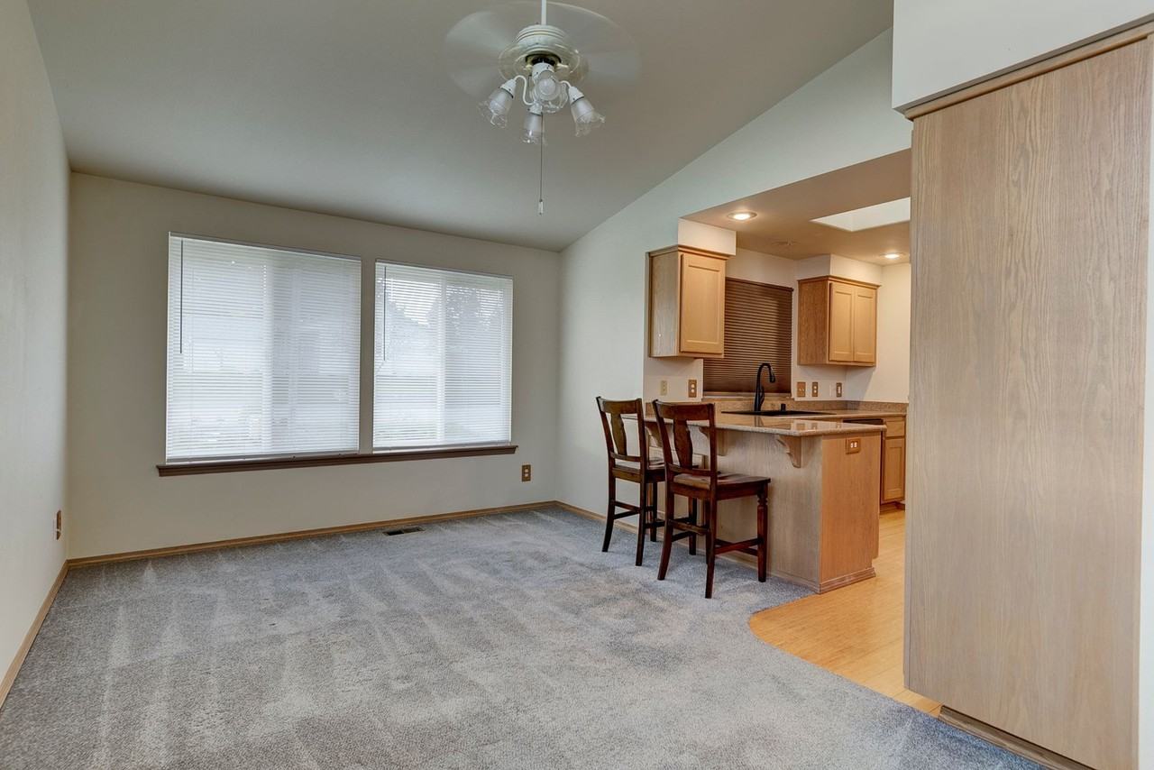 2360 Sw Vista Park Dr - Photo 6 of 37