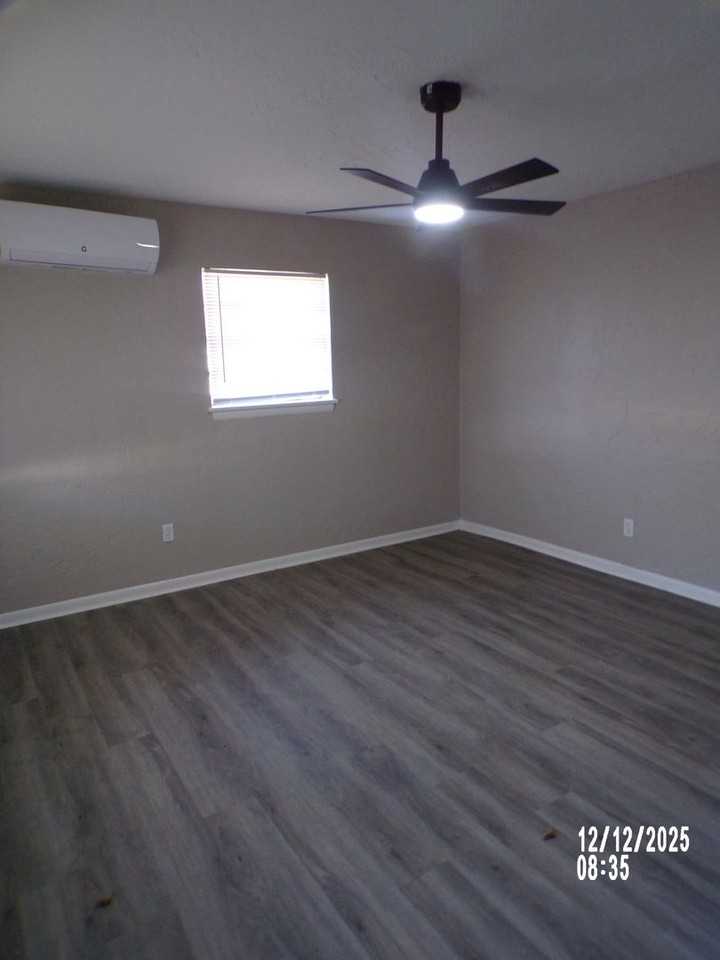 1317 Nw Taylor Ave #B - Photo 2 of 13