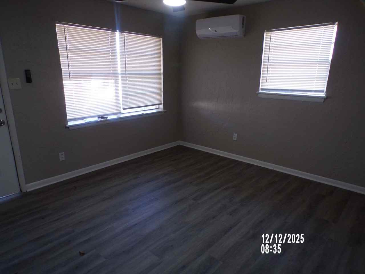 1317 Nw Taylor Ave #B - Photo 5 of 13