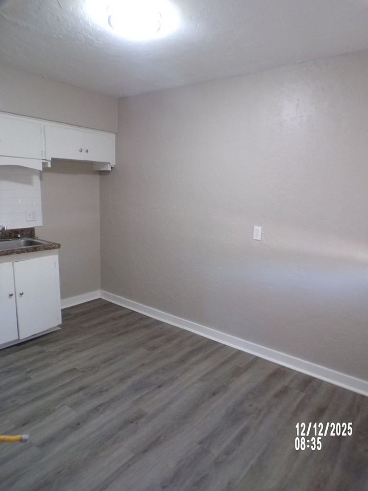 1317 Nw Taylor Ave #B - Photo 6 of 13