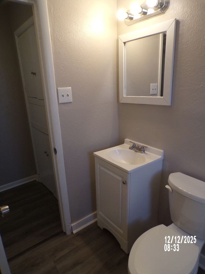1803 Nw 14th St #A - Photo 2 of 13