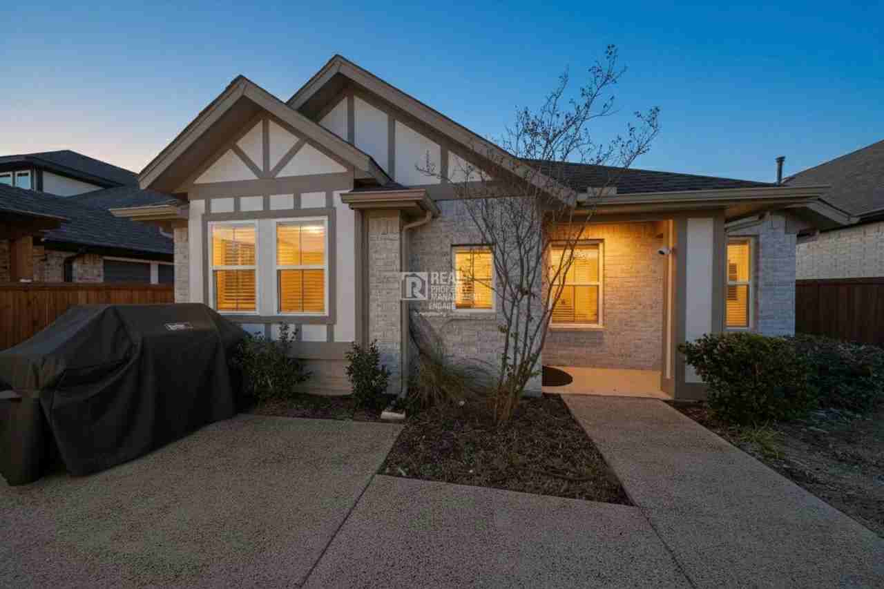 4008 Rain Lily Bnd - Photo 2 of 38