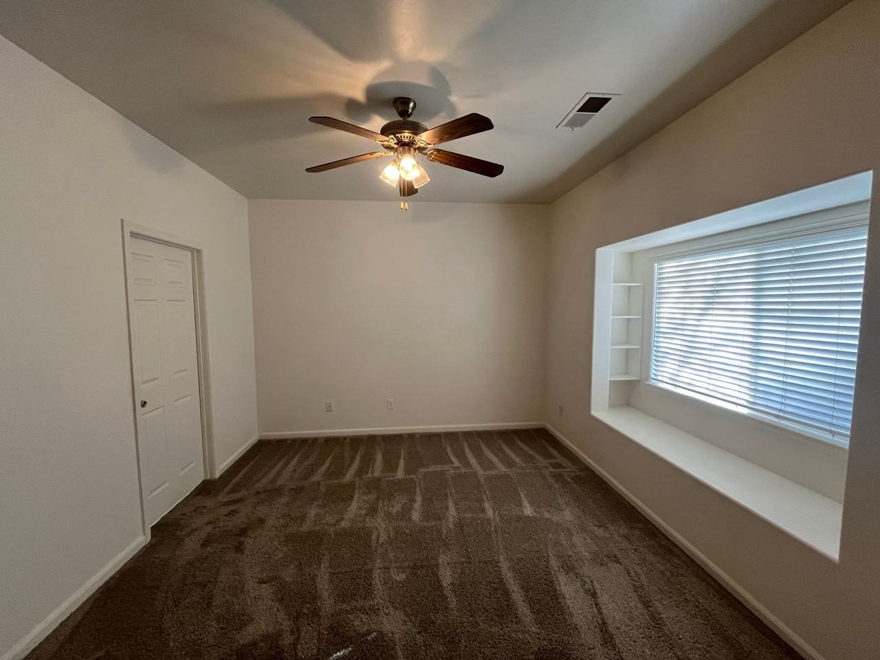 21110 Mission St - Photo 5 of 13