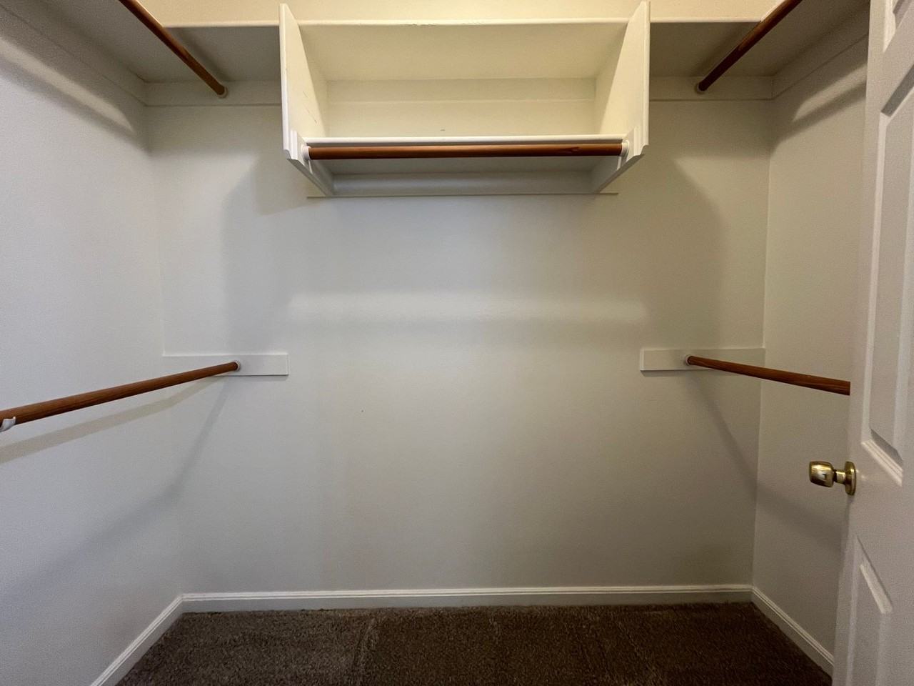 21110 Mission St - Photo 7 of 13