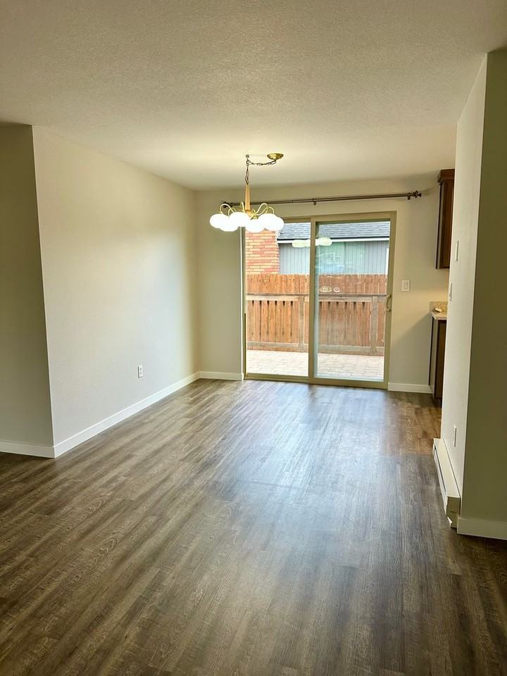 1139 Sw Indian Ave - Photo 6 of 25