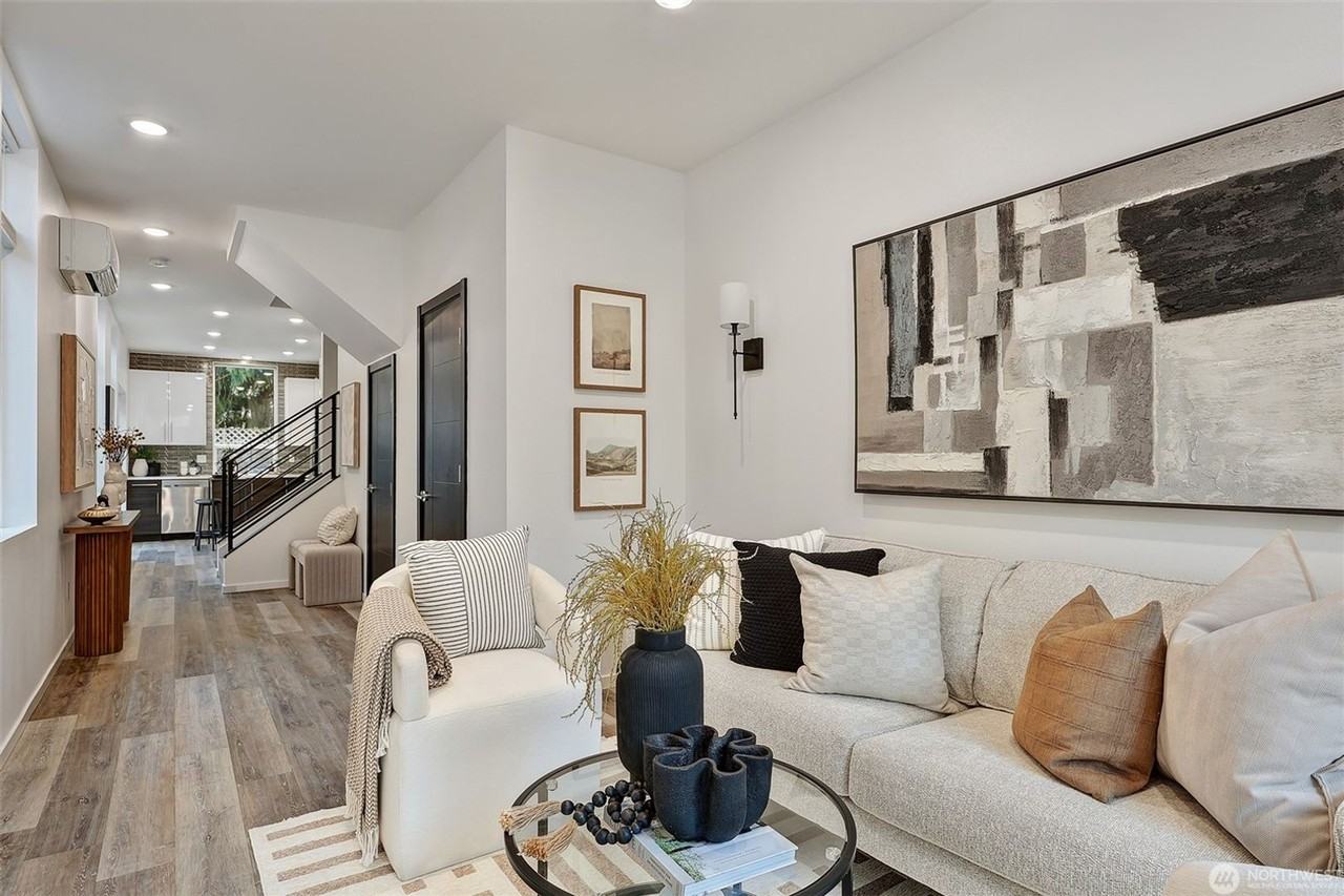 2045 Nw 63rd St #A - Photo 5 of 27