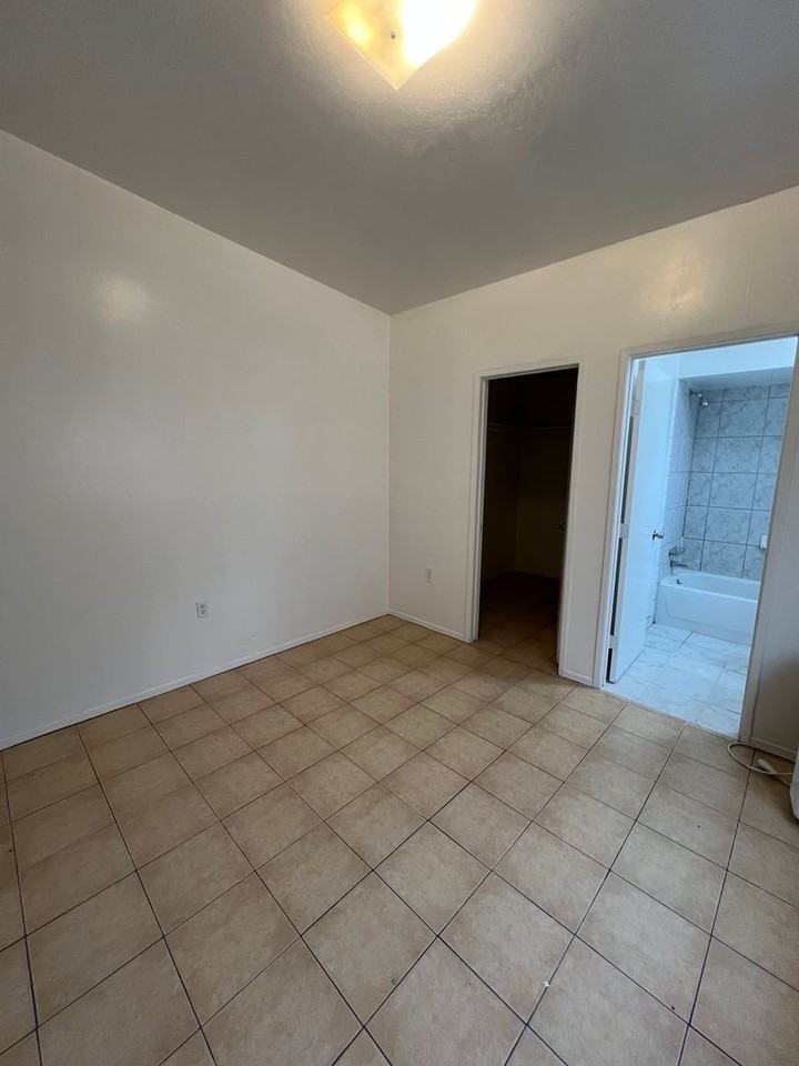 925 Pesante Rd - Photo 5 of 9