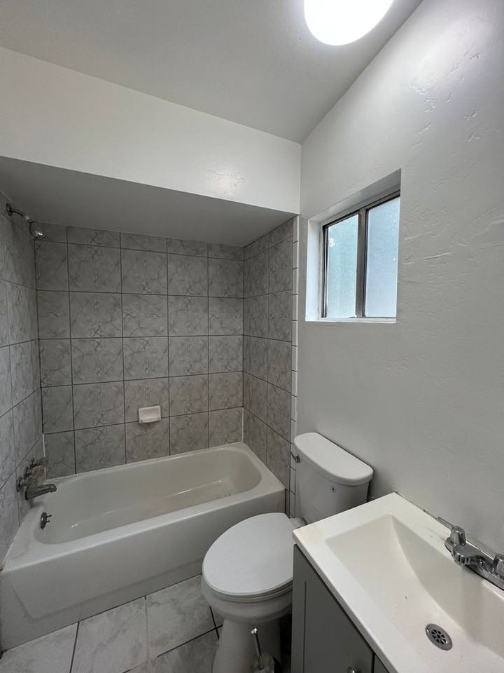 925 Pesante Rd - Photo 6 of 9