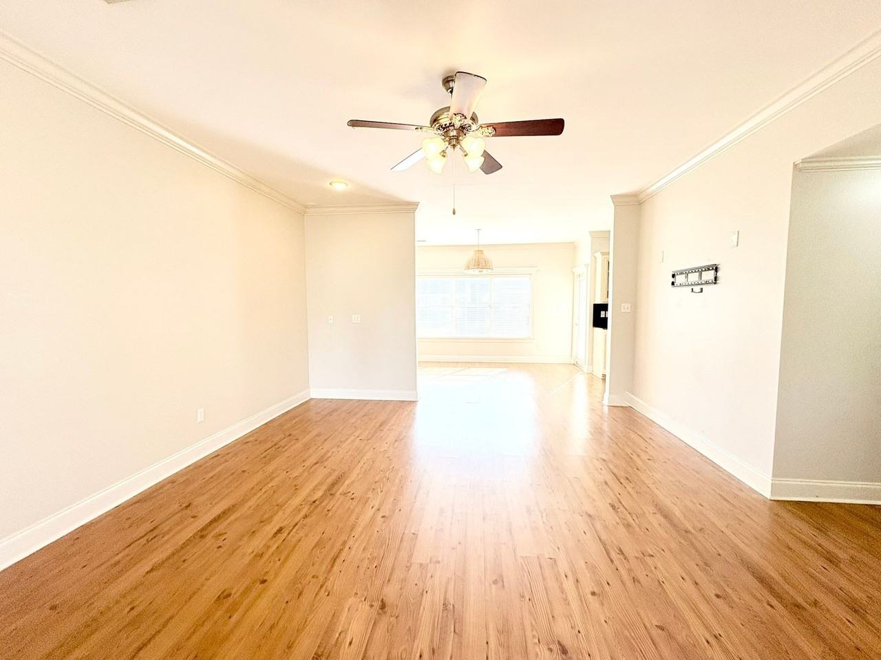 23 Courtyard Cir - Photo 3 of 27