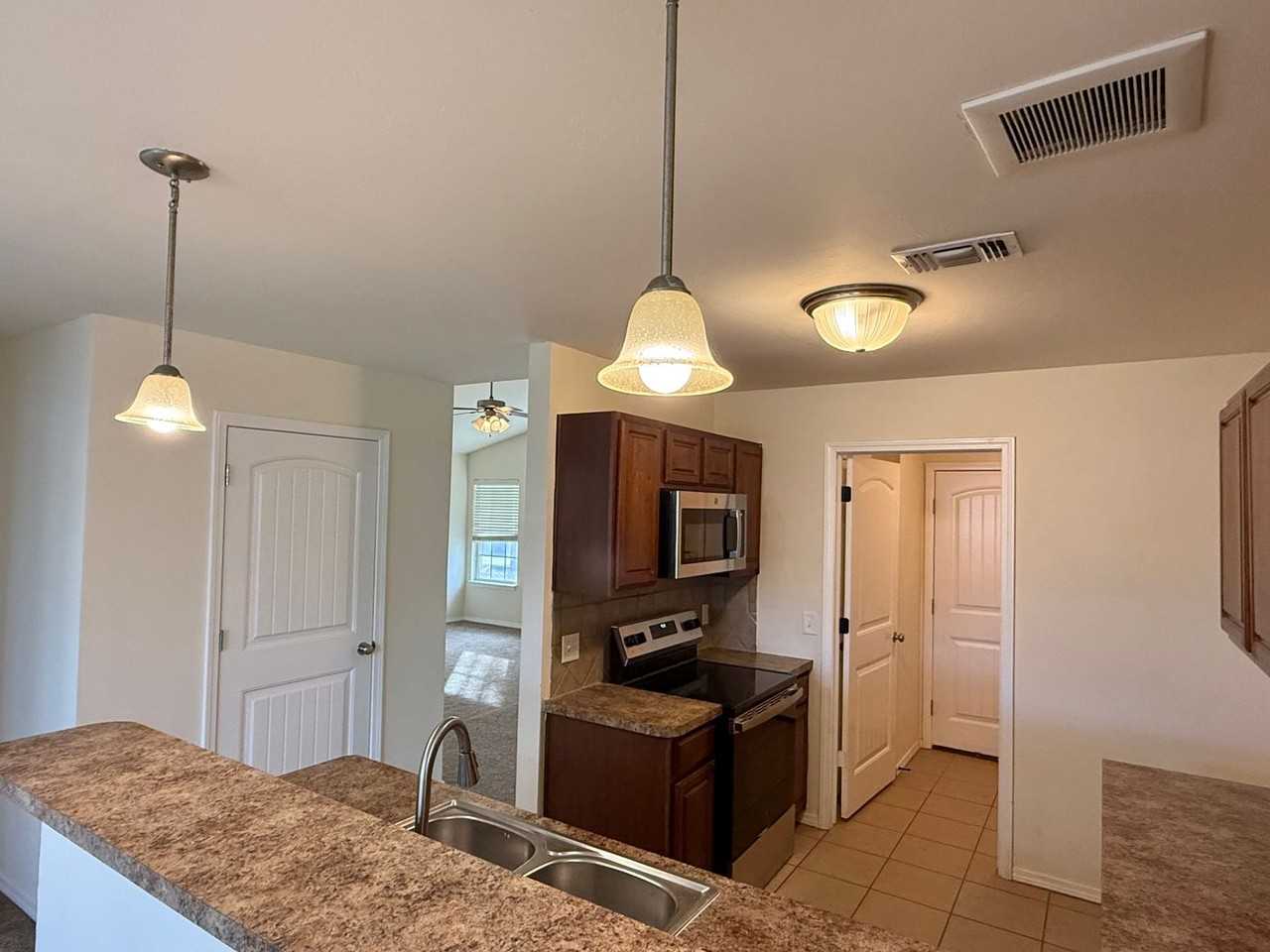 2841 Nw 184th Ter - Photo 4 of 16