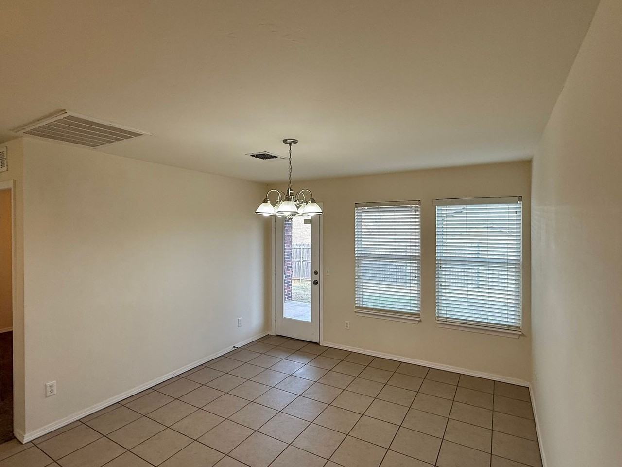 2841 Nw 184th Ter - Photo 6 of 16