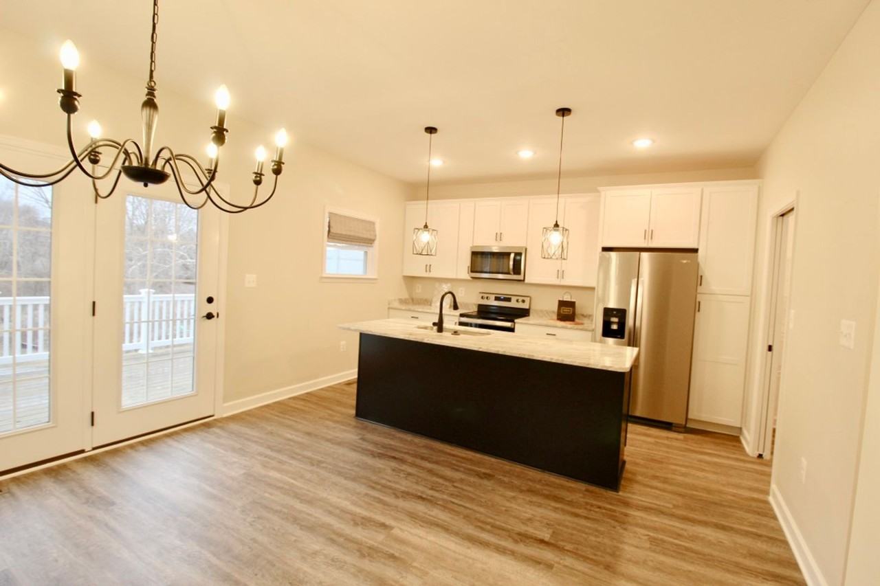 1441 1441 Derby Drive - Photo 5 of 32