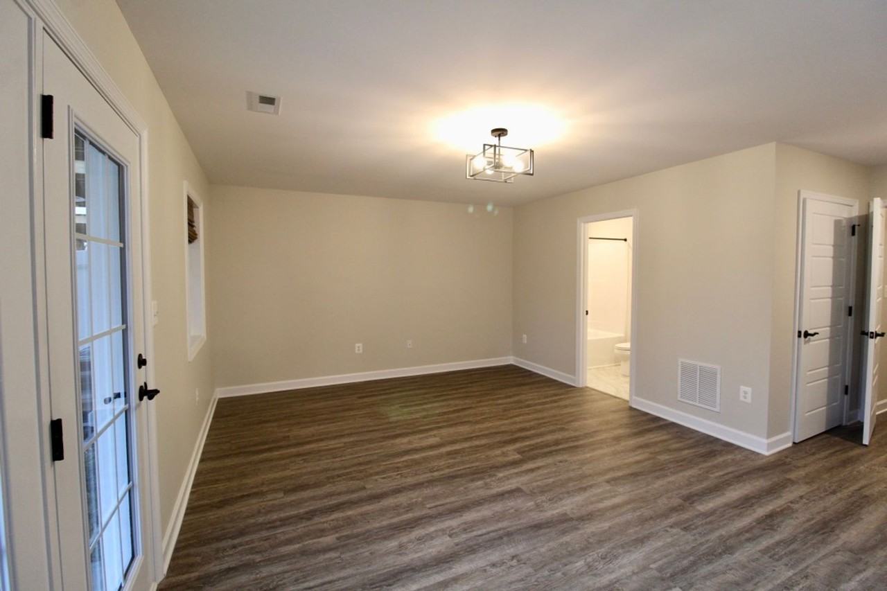 1441 1441 Derby Drive - Photo 7 of 32