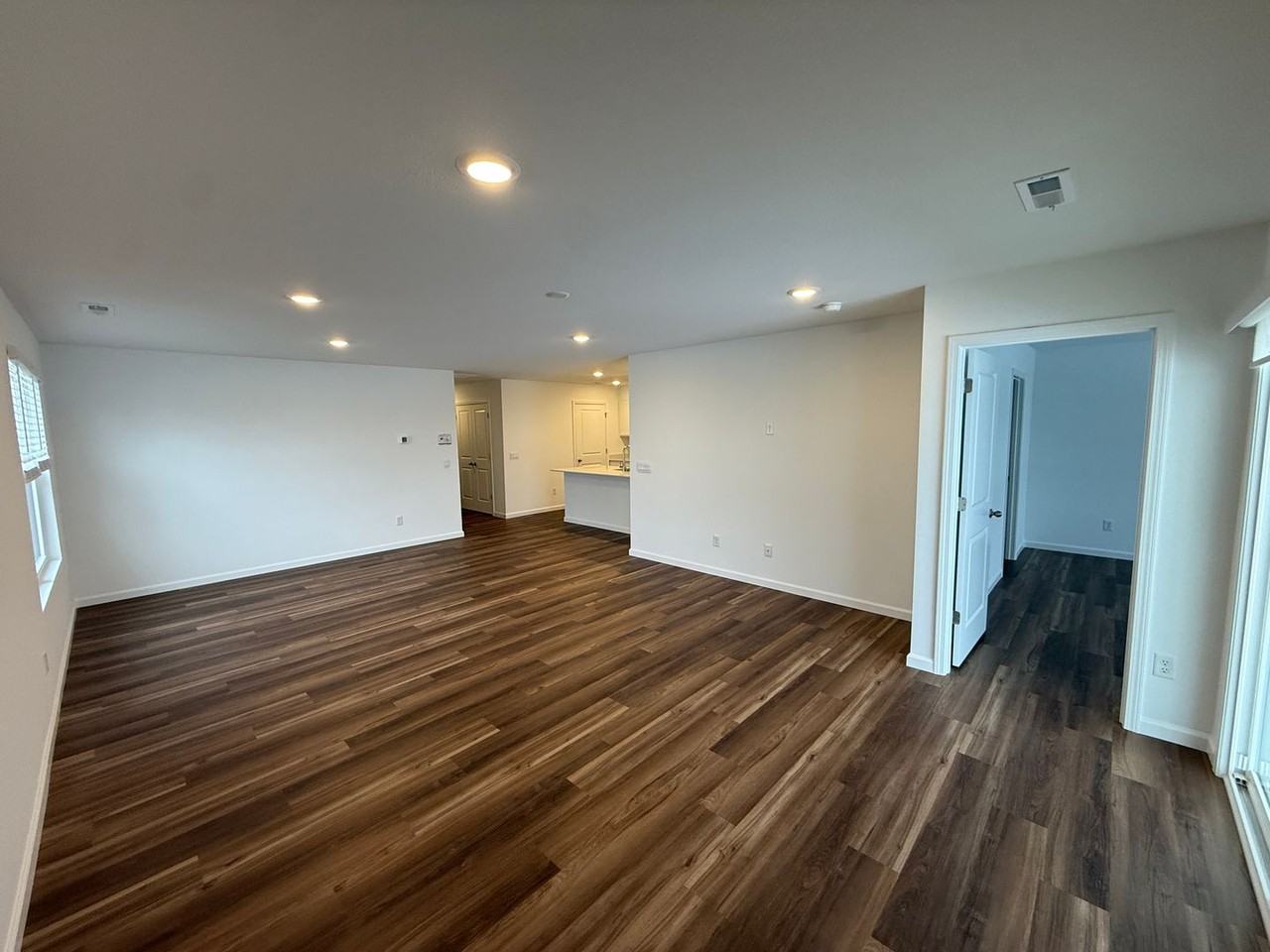 Thunderhawk Villas - Photo 4 of 20