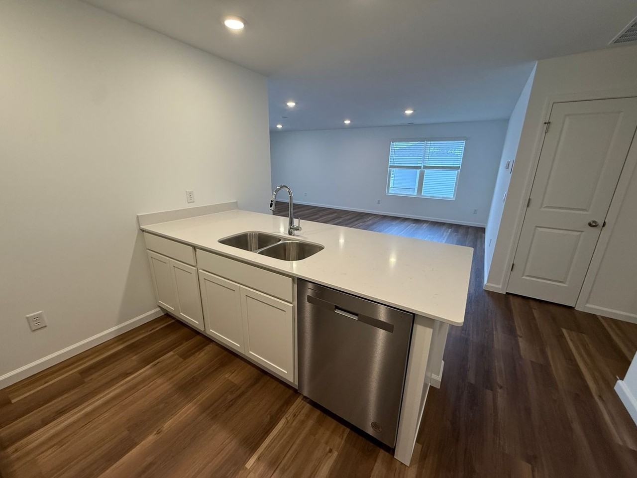 Thunderhawk Villas - Photo 7 of 20