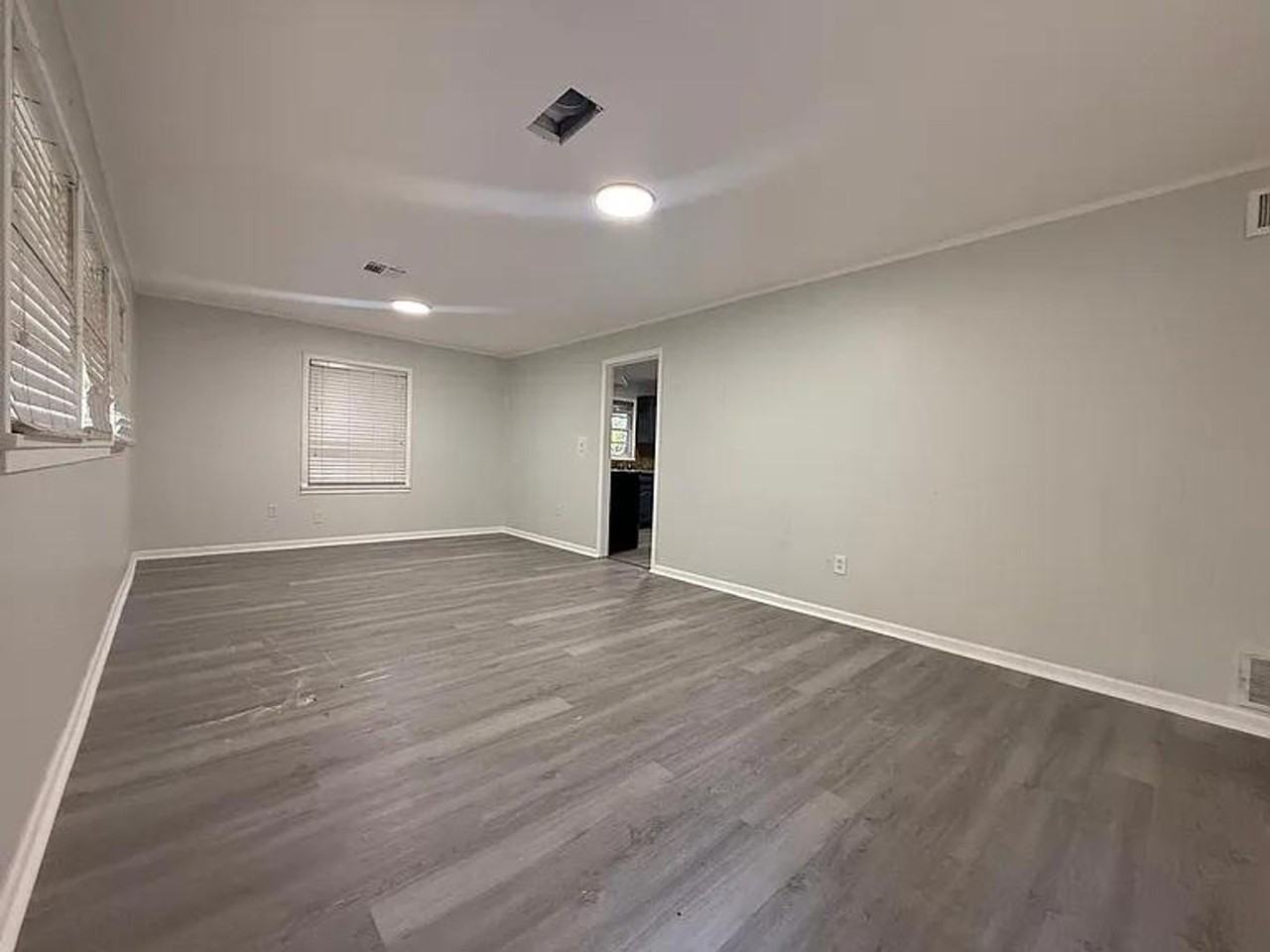 3415 Willow Lane Dr - Photo 6 of 8