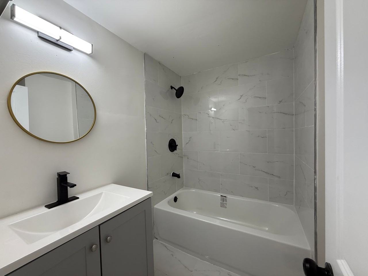 231 Easy St - Photo 7 of 24