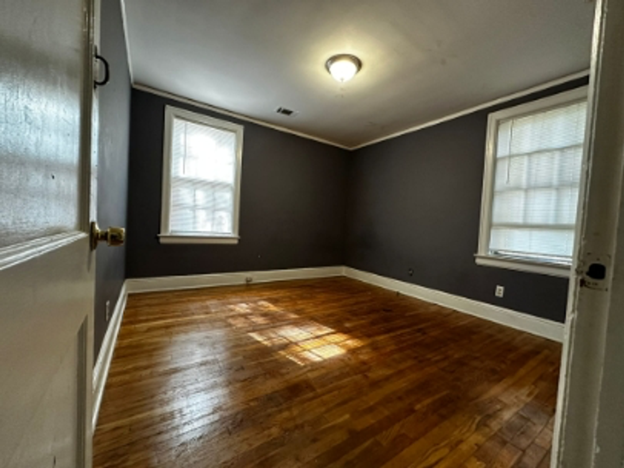 2514 Greenville St - Photo 7 of 9