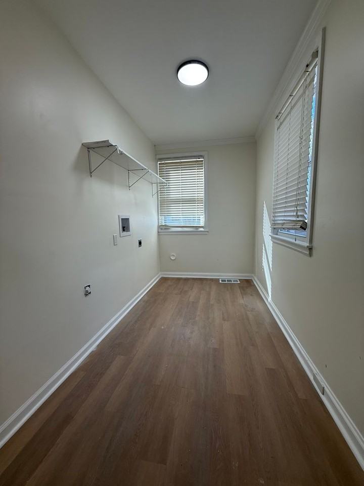 15 Bradley Dr - Photo 6 of 31