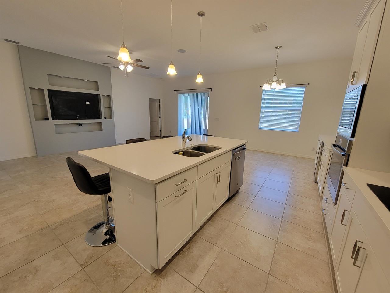 5325 Jubiloso Dr - Photo 2 of 19