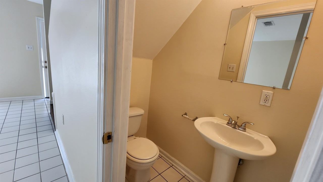 3421 Golden Dr #B - Photo 3 of 7