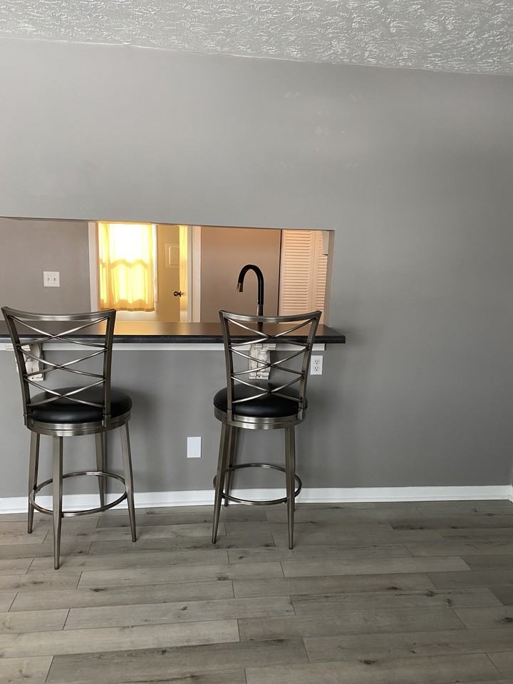 403 W Boone St #403 - Photo 7 of 19