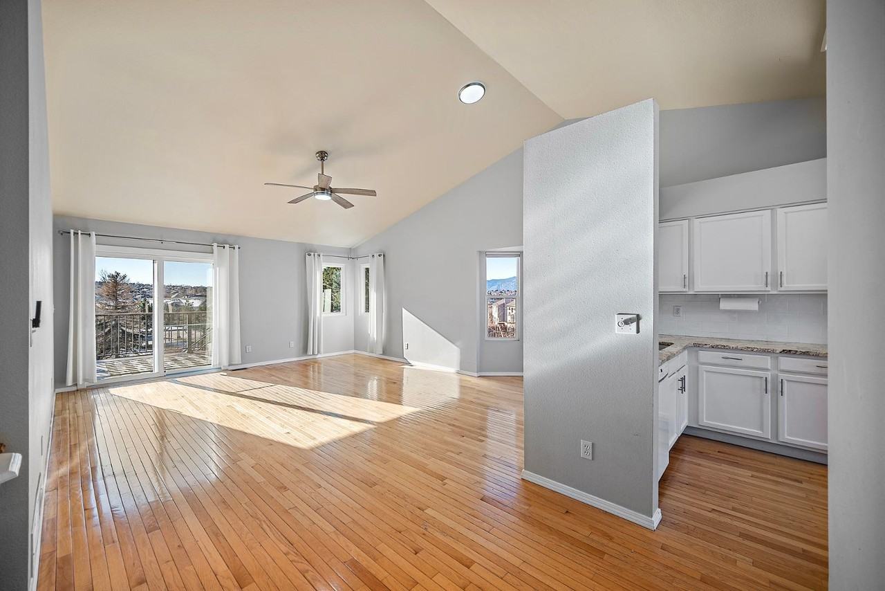 6587 Dream Weaver Dr - Photo 4 of 50