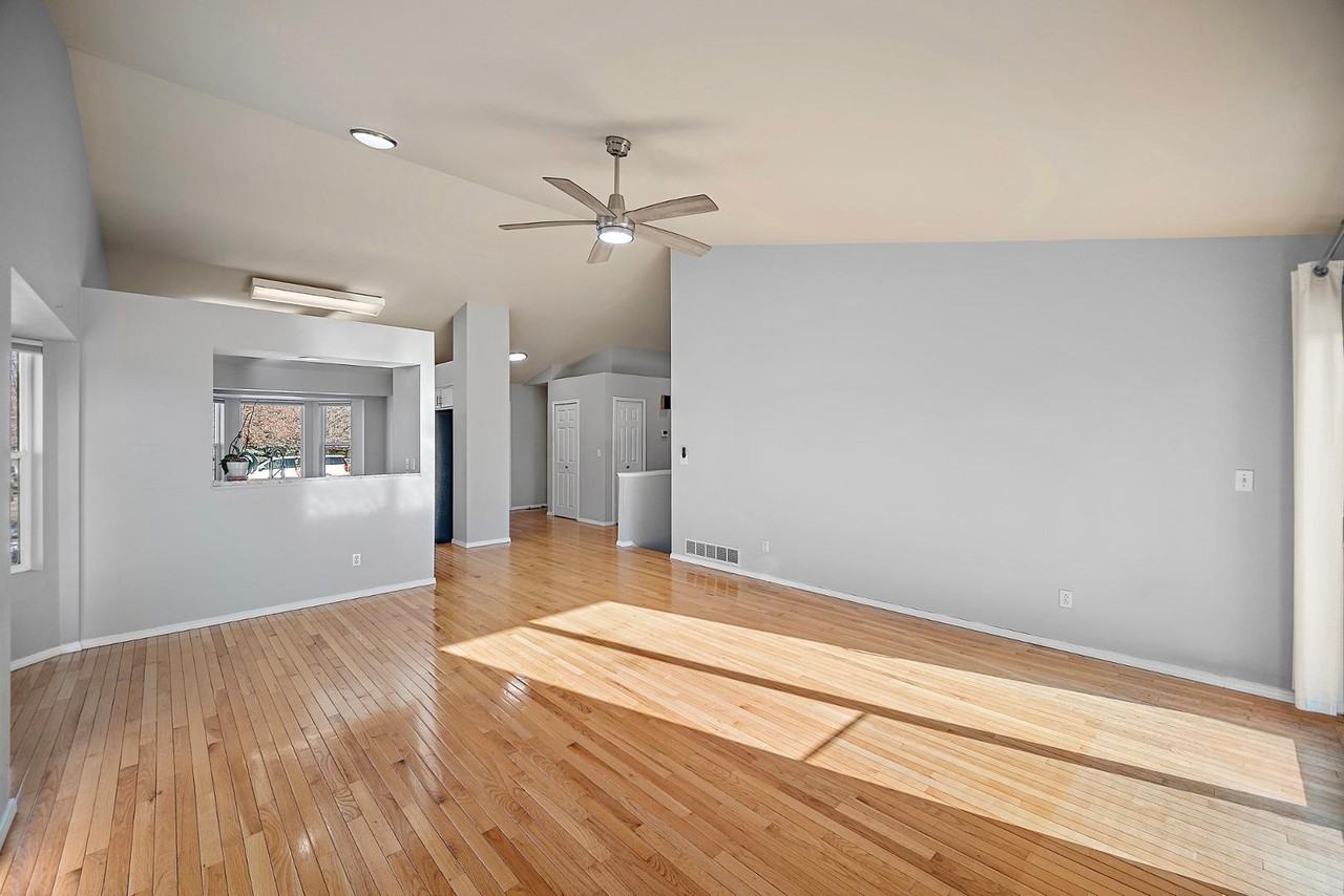 6587 Dream Weaver Dr - Photo 5 of 50