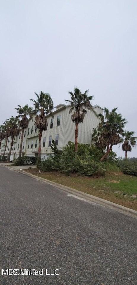 1400 Mill Rd - Photo 3 of 12