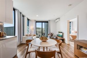 featured image of 987 Queen St #502