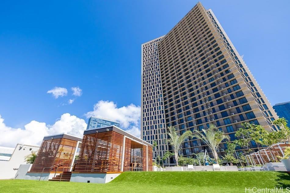 987 Queen St #3605 - Photo 2 of 13