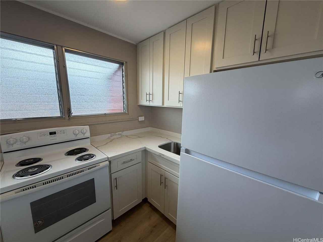 733 Coolidge St - Photo 3 of 6