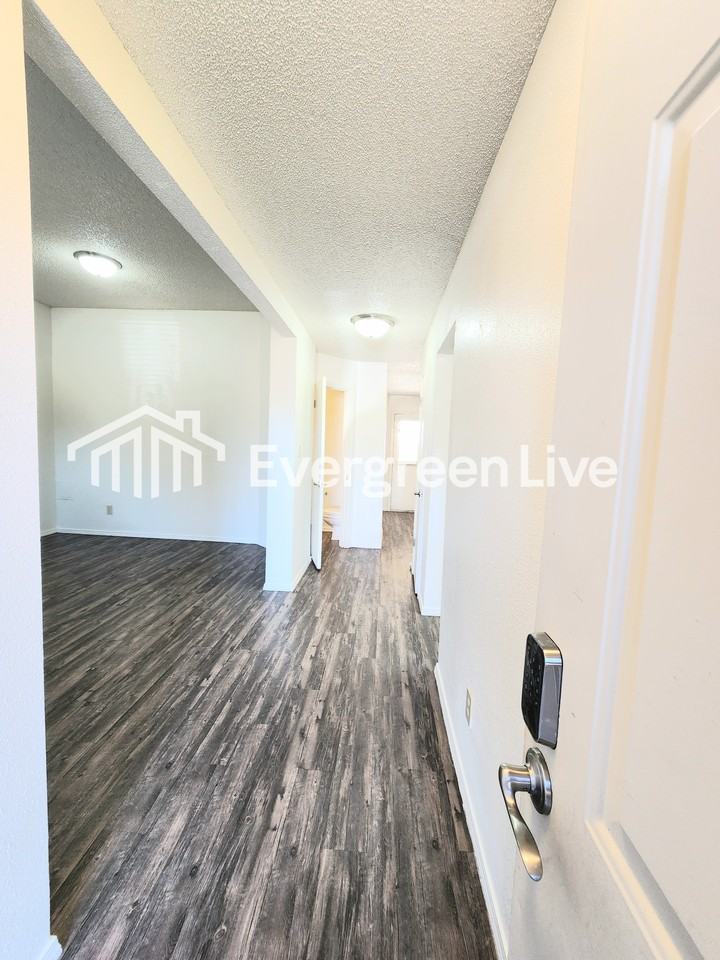 2149 Santa Ana Ct - Photo 2 of 21