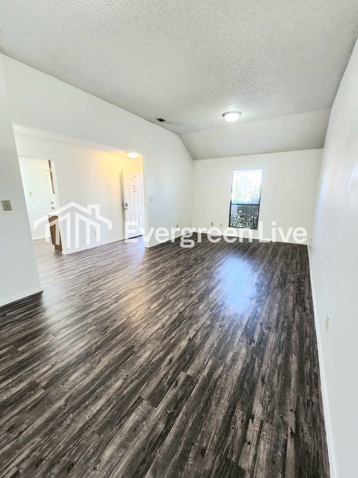 2149 Santa Ana Ct - Photo 4 of 21